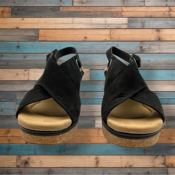 Clarks Collection Leather Back- Strap Black Tan Size 10
Wedges - Giselle Loop - Picture 5 of 15